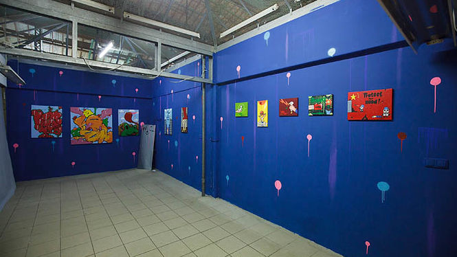 HALLENKUNST Urban Art Ausstellung am 10.12.2010 in der Markthalle in Chemnitz. Photo: Marco Prosch